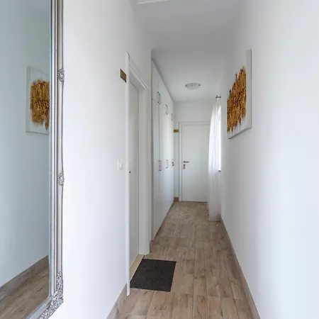 Apartamento Schoene Nr1 Funtana